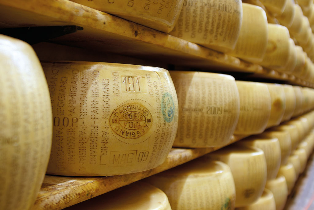 stagionatura-parmigiano-reggiano-prodotto-di-montagna